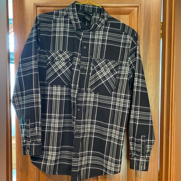Burton Flannel Shirt Mens Medium Plaid Long Sleeve Button Up Snowboard Hiking - Picture 1 of 9